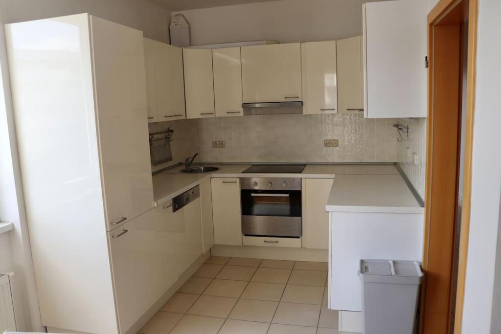Apartment Hurka - 15 Min Do Centra, Garaz Prag Dış mekan fotoğraf