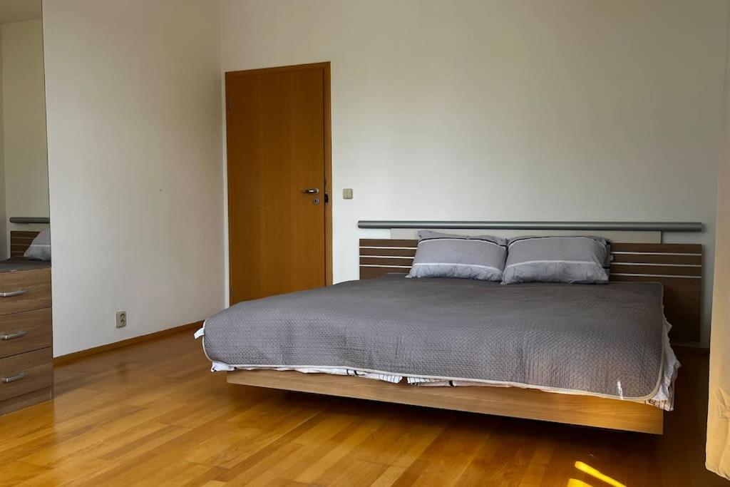 Apartment Hurka - 15 Min Do Centra, Garaz Prag Dış mekan fotoğraf