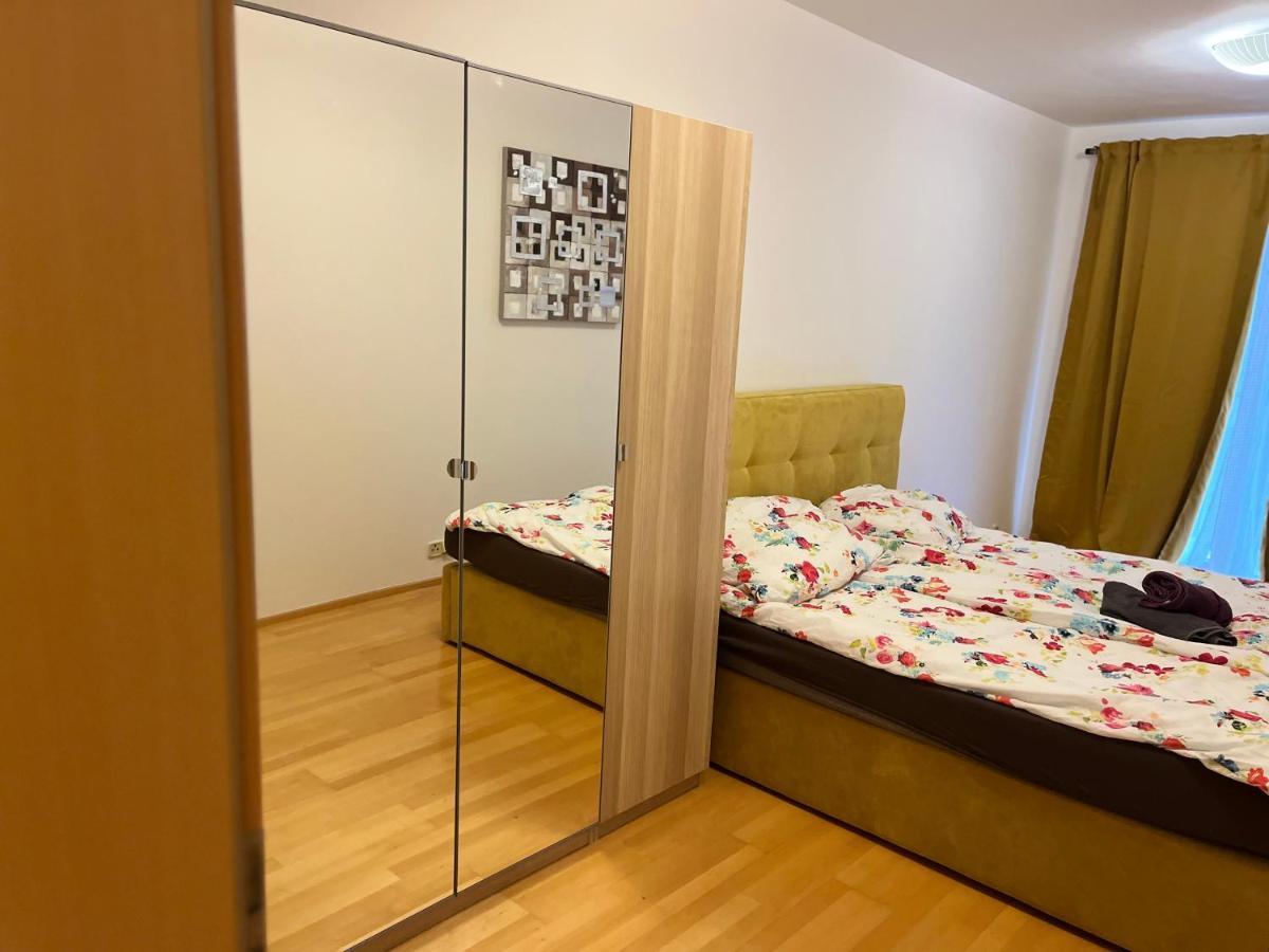 Apartment Hurka - 15 Min Do Centra, Garaz Prag Dış mekan fotoğraf